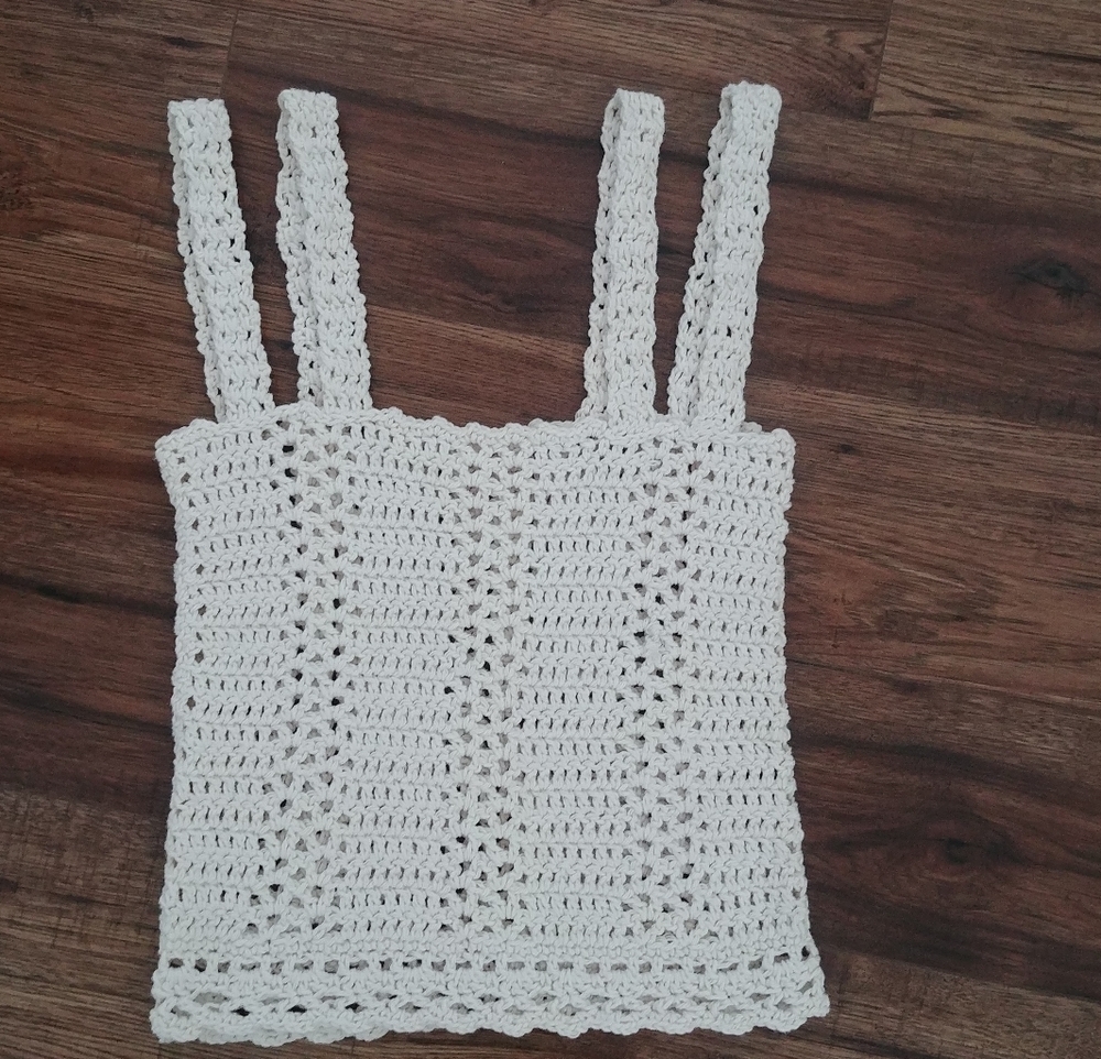 Women's Sleeveless Cream Top Size S